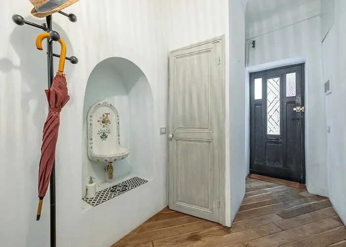 Le Bougainvillier Vieille *