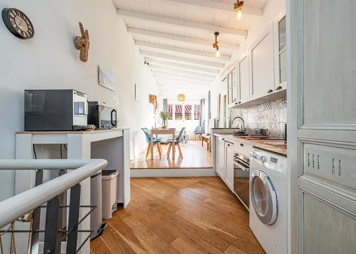 Le Bougainvillier Vieille * מנטון